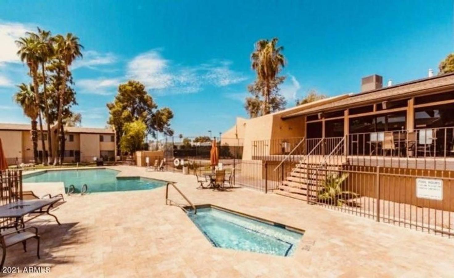 Rustic Old Town W Patio & Pool